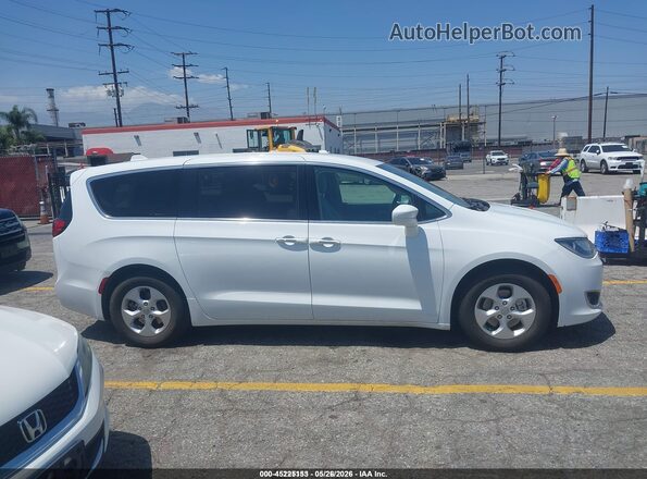 2C4RC1H79JR306918 2018 CHRYSLER PACIFICA Белый Панорамный вид салона 360°
