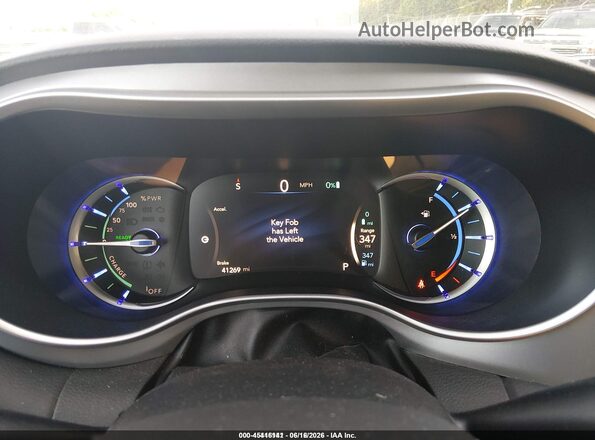 2C4RC1H79JR311665 2018 CHRYSLER PACIFICA Silver Rear seats view