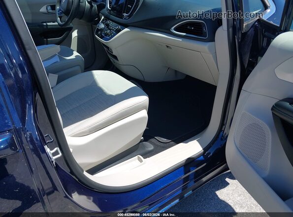 2C4RC1H7XJR276246 2018 CHRYSLER PACIFICA Blue Vista interior delantera