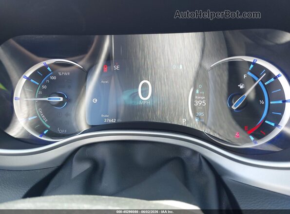 2C4RC1H7XJR276246 2018 CHRYSLER PACIFICA Blue Vista de los asientos traseros