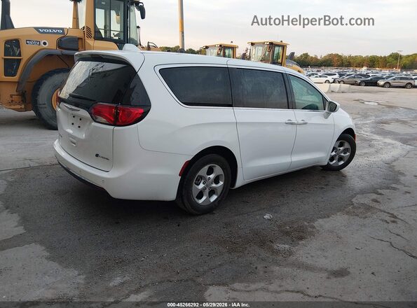 2C4RC1H7XJR355223 2018 CHRYSLER PACIFICA White Задня права чверть