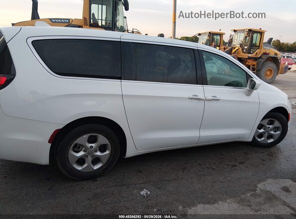 2C4RC1H7XJR355223 2018 CHRYSLER PACIFICA White Панорамний вид салону 360°