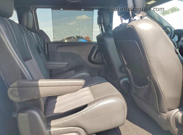 2C4RC1HG6GR113375 2016 CHRYSLER TOWN Silver Widok wnętrza z tyłu