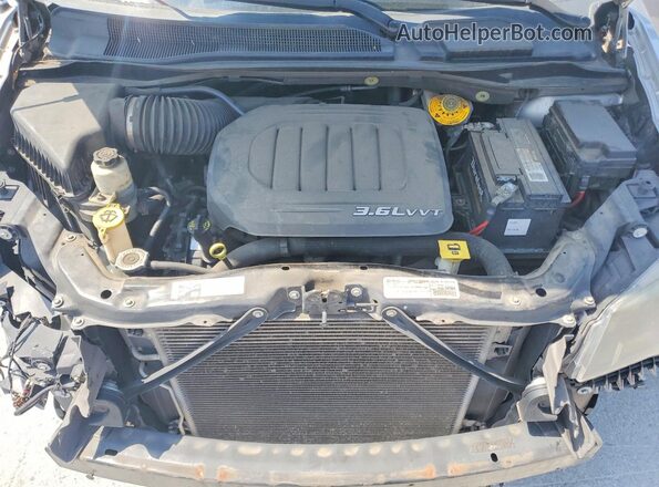 2C4RC1HG6GR113375 2016 CHRYSLER TOWN Silver Widok komory silnika