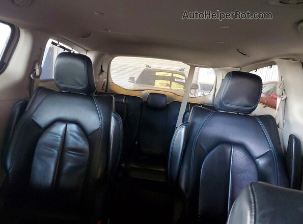 2C4RC1L75MR580578 2021 CHRYSLER PACIFICA Белый Вид задних сидений