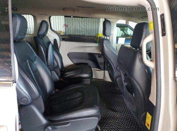 2C4RC1L75MR580578 2021 CHRYSLER PACIFICA Белый Вид задней части салона