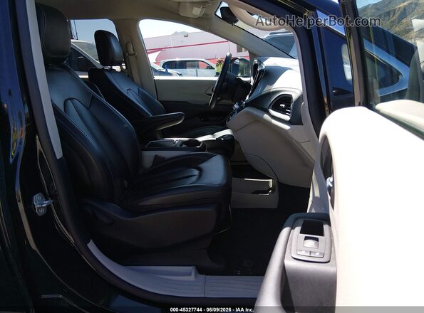 2C4RC1L75PR608965 2023 CHRYSLER PACIFICA Black Front interior view