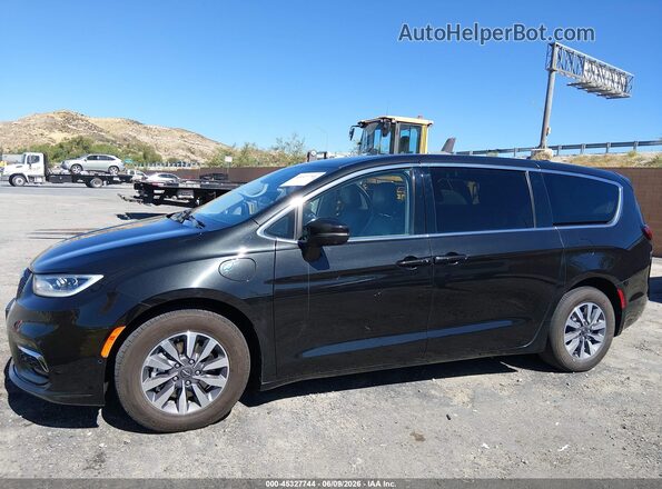 2C4RC1L75PR608965 2023 CHRYSLER PACIFICA Black 