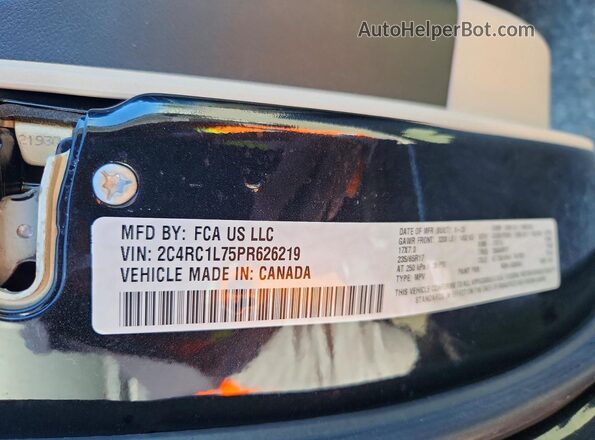 2C4RC1L75PR626219 2023 CHRYSLER PACIFICA Black Շարժիչի բաժամունքի տեսք