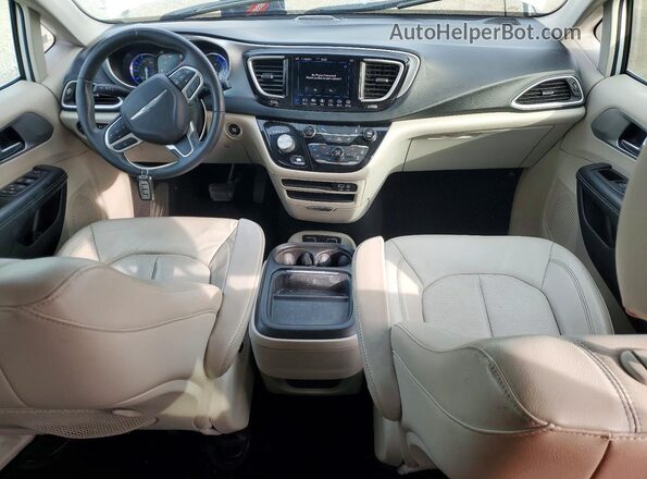 2C4RC1L76JR213782 2018 CHRYSLER PACIFICA White Dashboard view