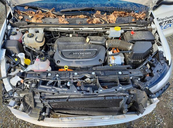 2C4RC1L76PR523052 2023 CHRYSLER PACIFICA White ძრავის განყოფილების ხედი