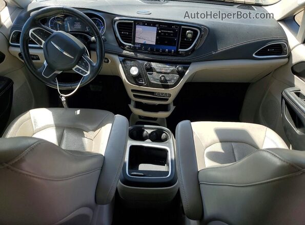 2C4RC1L77MR594577 2021 CHRYSLER PACIFICA Silver Widok deski rozdzielczej