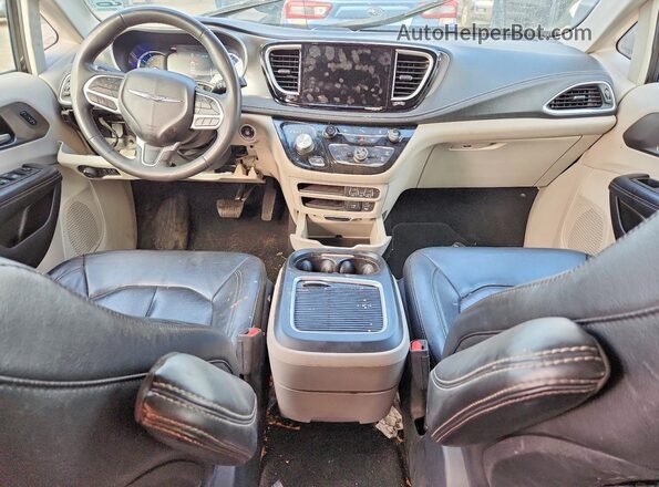 2C4RC1L77NR147930 2022 CHRYSLER PACIFICA Черный Вид панели приборов