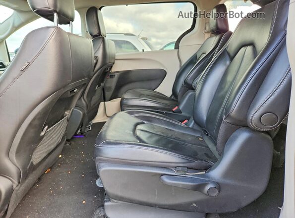 2C4RC1L77NR147930 2022 CHRYSLER PACIFICA Черный Вид задней части салона