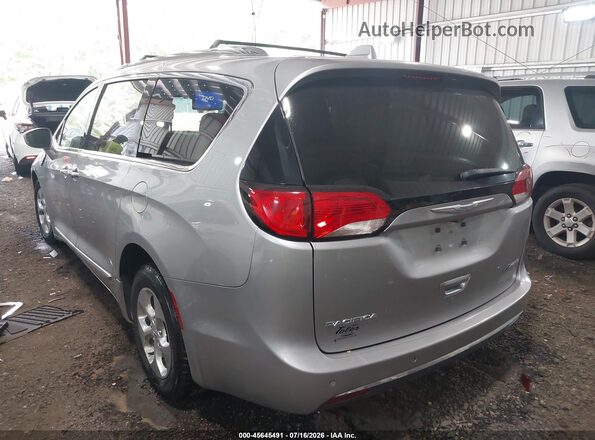 2C4RC1L7XJR169298 2018 CHRYSLER PACIFICA Серебряный Задняя левая четверть