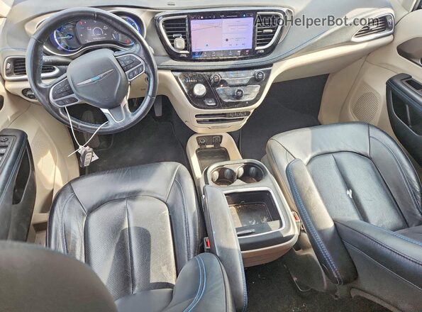 2C4RC1L7XMR594024 2021 CHRYSLER PACIFICA Silver Vista del salpicadero