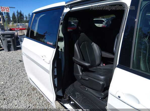 2C4RC1L7XNR225908 2022 CHRYSLER PACIFICA White Vista de la etiqueta del VIN