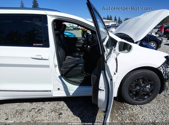 2C4RC1L7XNR225908 2022 CHRYSLER PACIFICA White Vista interior delantera
