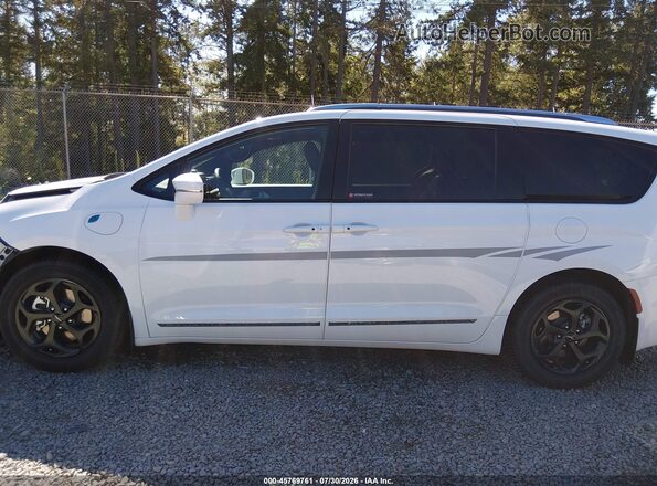 2C4RC1L7XNR225908 2022 CHRYSLER PACIFICA White 