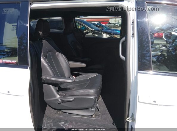 2C4RC1L7XNR225908 2022 CHRYSLER PACIFICA White 