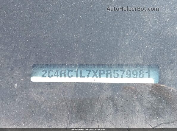 2C4RC1L7XPR579981 2023 CHRYSLER PACIFICA White Widok komory silnika