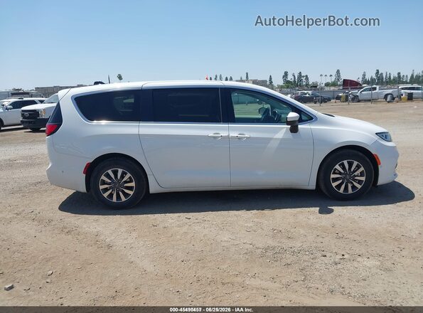 2C4RC1L7XPR579981 2023 CHRYSLER PACIFICA White Widok wnętrza z tyłu