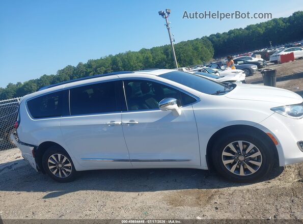 2C4RC1N70LR127447 2020 CHRYSLER PACIFICA Белый Вид задней части салона
