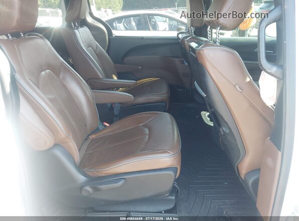 2C4RC1N70LR127447 2020 CHRYSLER PACIFICA Белый Вид наклейки с VIN-кодом