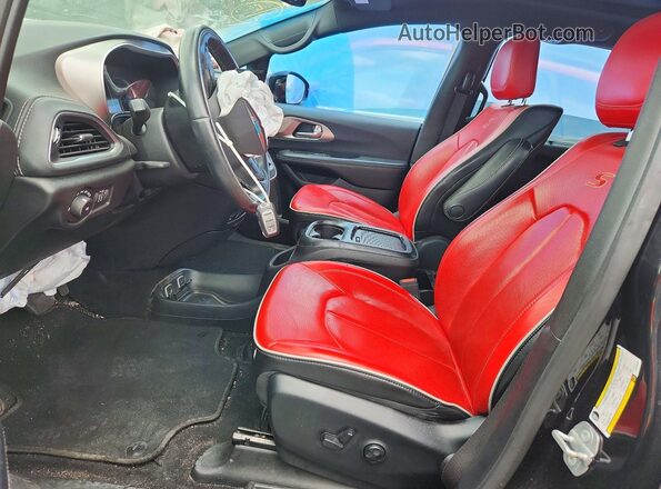 2C4RC1N71LR184496 2020 CHRYSLER PACIFICA Black Front interior view
