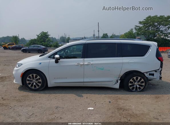 2C4RC1N71PR562774 2023 CHRYSLER PACIFICA Белый Вид задней части салона