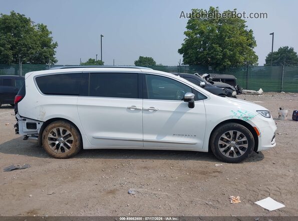 2C4RC1N71PR562774 2023 CHRYSLER PACIFICA Белый Вид щитка приборов
