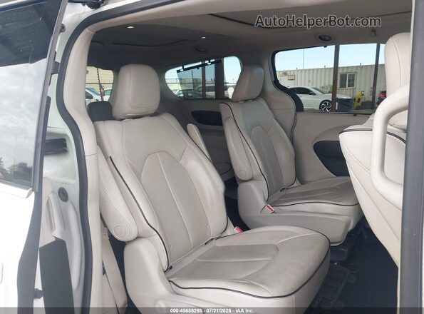 2C4RC1N72JR183404 2018 CHRYSLER PACIFICA White Vista de la etiqueta del VIN