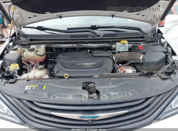 2C4RC1N76JR356972 2018 CHRYSLER PACIFICA Белый Вид сзади