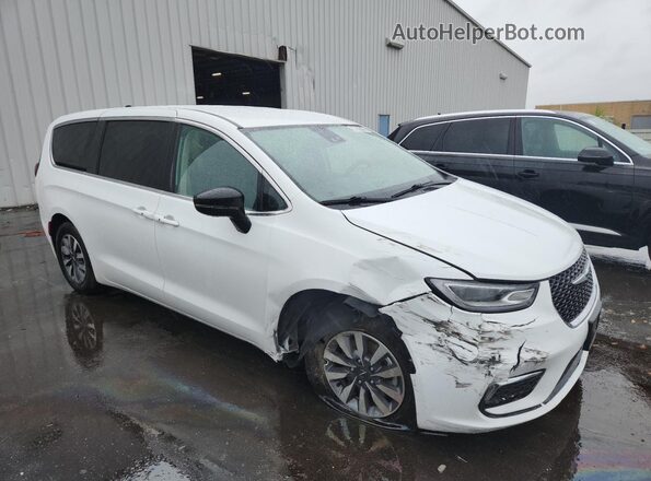 2C4RC1S70RR153365 2024 CHRYSLER PACIFICA White 