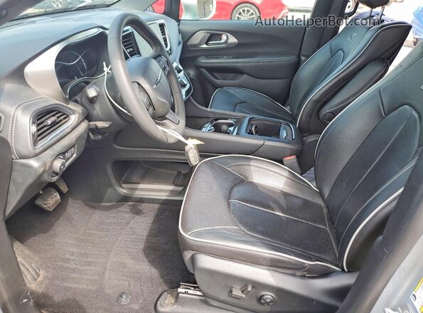 2C4RC1S73NR210846 2022 CHRYSLER PACIFICA Silver Вид салону спереду