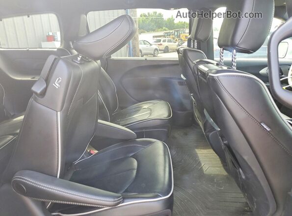 2C4RC1S73NR210846 2022 CHRYSLER PACIFICA Silver Вид задньої частини салону