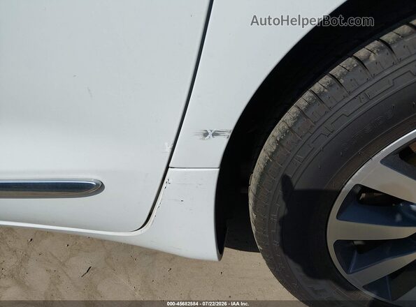 2C4RC1S74PR592386 2023 CHRYSLER PACIFICA White 