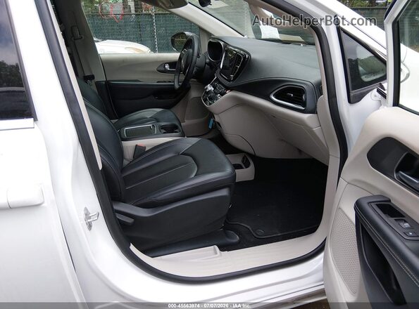 2C4RC1S74RR118344 2024 CHRYSLER PACIFICA White Vista interior delantera