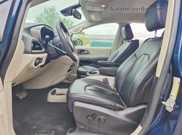 2C4RC1S74RR178124 2024 CHRYSLER PACIFICA Синий Вид салона спереди