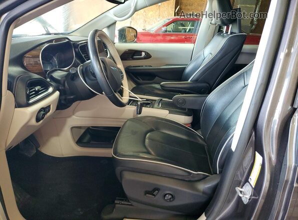 2C4RC1S75MR590481 2021 CHRYSLER PACIFICA Серый Вид салона спереди