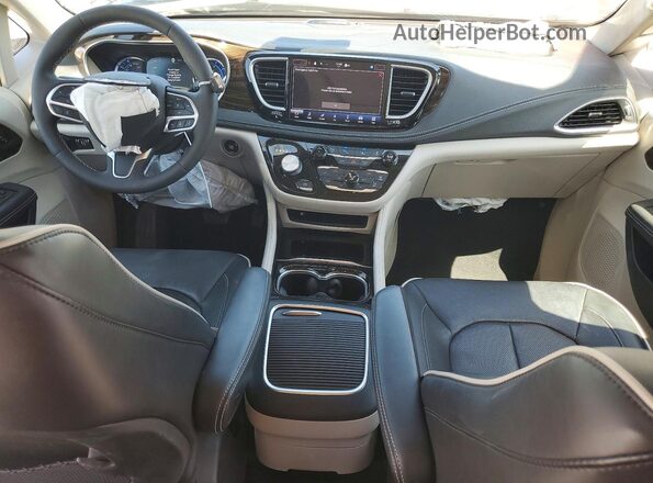 2C4RC1S77PR500445 2023 CHRYSLER PACIFICA Белый Вид панели приборов