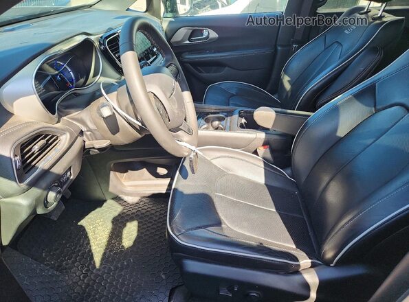 2C4RC1S79PR562817 2023 CHRYSLER PACIFICA Gray Widok wnętrza z przodu