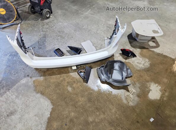 2C4RC1S79RR103886 2024 CHRYSLER PACIFICA White Vista de la etiqueta del VIN