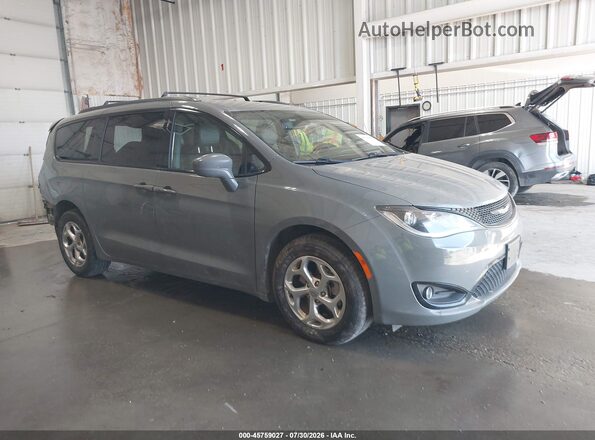 2C4RC3BG0LR277994 2020 CHRYSLER PACIFICA Gray Rear interior view