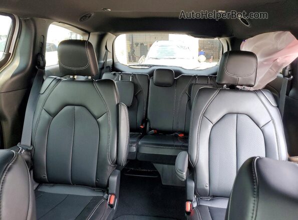 2C4RC3BG0RR174938 2024 CHRYSLER PACIFICA Silver უკანა სავარძლების ხედი