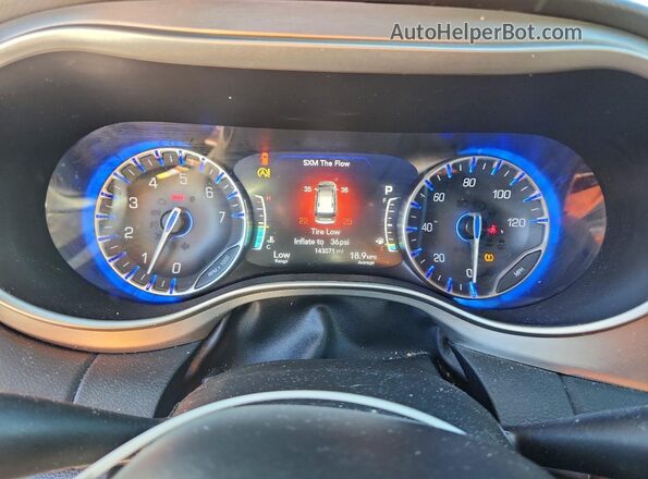 2C4RC3BG2LR288432 2020 CHRYSLER PACIFICA Black Instrument cluster view