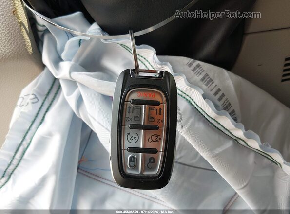 2C4RC3BG9PR570072 2023 CHRYSLER PACIFICA White Vista del salpicadero