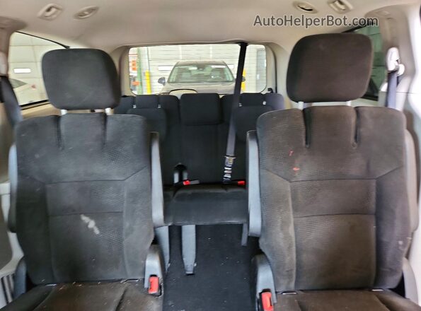2C4RDGBG7GR402063 2016 DODGE GRAND Gray Rear seats view