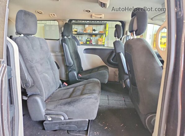 2C4RDGBG7GR402063 2016 DODGE GRAND Gray Rear interior view