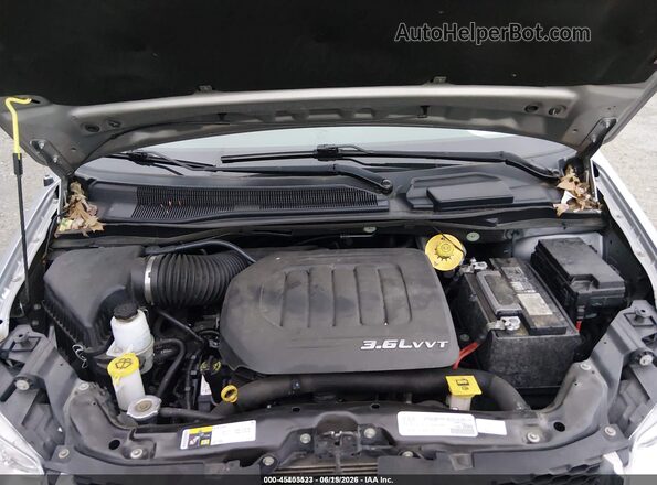 2C4RDGCG0GR374833 2016 DODGE GRAND CARAVAN Silver Rear view